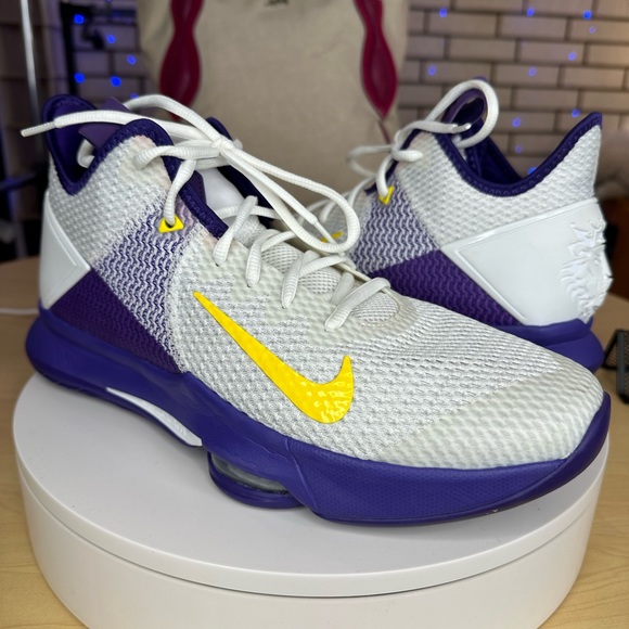 Nike Other - 💥Nike - LeBron Witness IV - Los Angeles Lakers